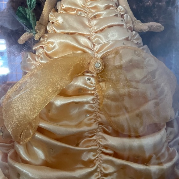 Disney store Limited Edition Belle doll - Picture 7 of 8